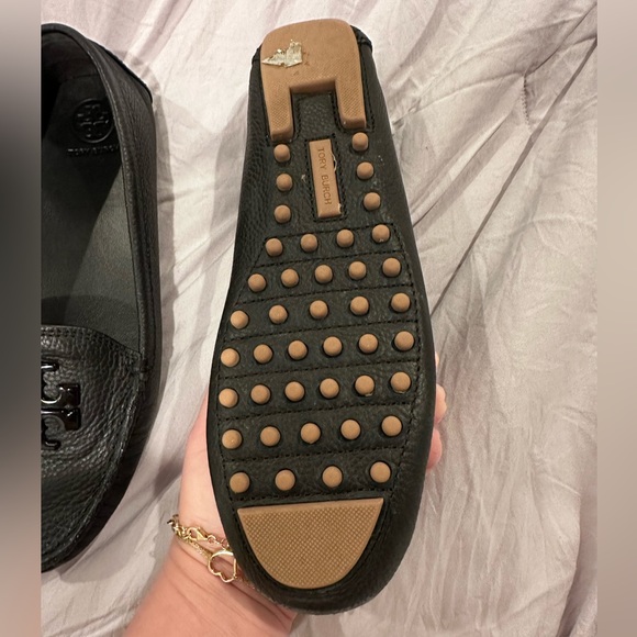 Authentic Tory Burch Loafers in black - Picture 5 of 14